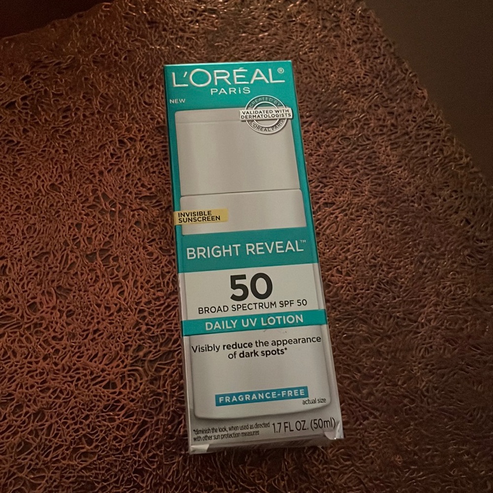 L’Oreal bright reveal broad-spectrum, SPF 50 deli UV lotion